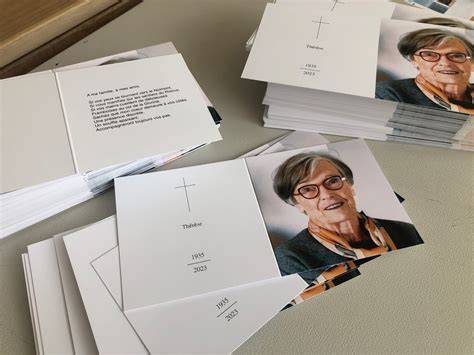 carte de décès élégante avec photo