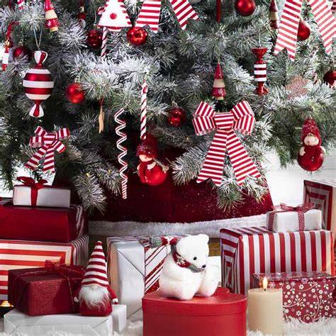 composition sapin rouge et blanc (infographie)
