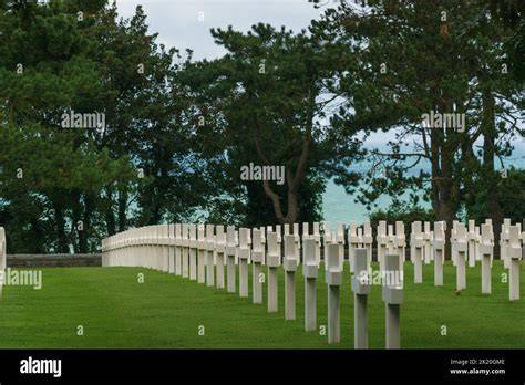 Vue des croix blanches face à Omaha Beach