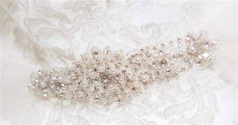 Accessoires élégants pour robe longue mariage