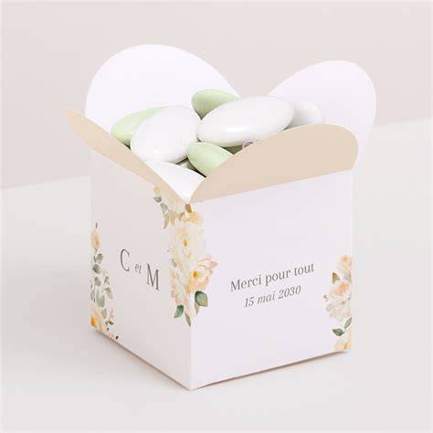 boîte dragées multicolore mariage table