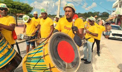 chronologie carnaval anse bertrand parades