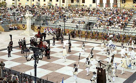 partie d’échecs grandeur nature avec costumes