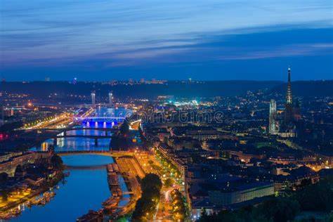 Rouen médiéval illuminé la nuit