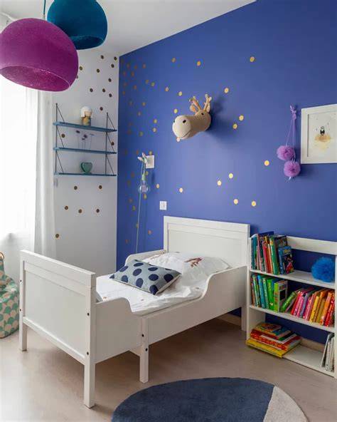 Guirlande Barbapapa dans une chambre d’enfant
