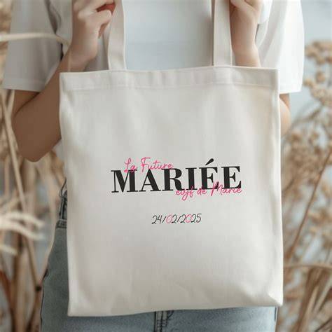 contenu tote bag EVJF personnalisé