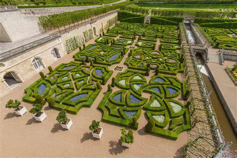 Jardin à la française du Château de Gilly