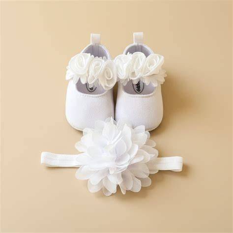 bébé fille baptême bandeau blanc fleuri