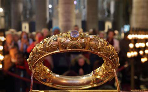 Couronne royale et Notre-Dame du Portugal