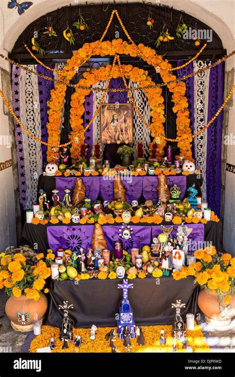 Autels colorés Día de los Muertos Mexique