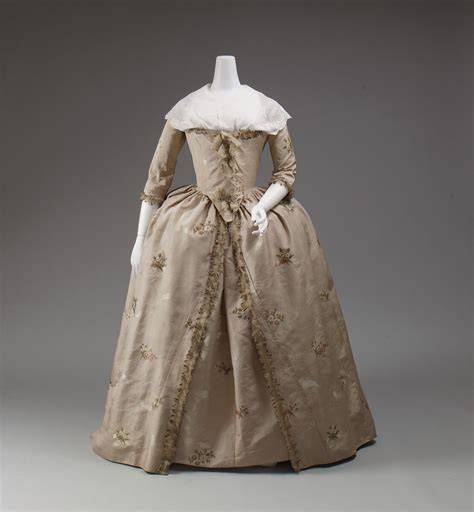 Robe féminine à l’anglaise