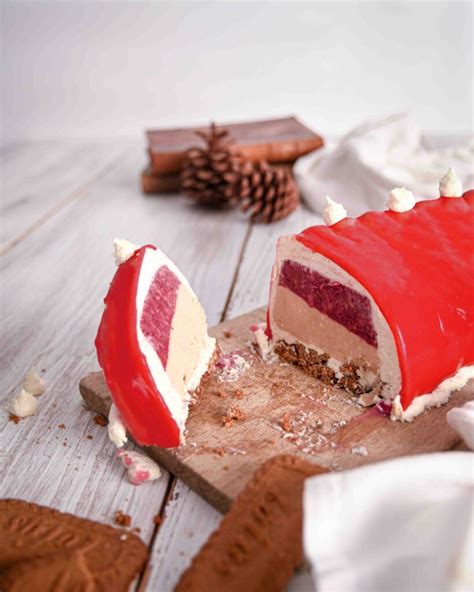Coupe de bûche framboise spéculoos