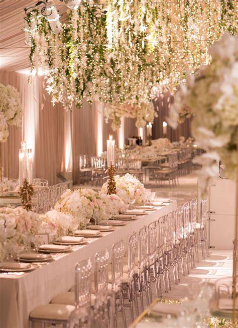 Décoration de réception de mariage romantique