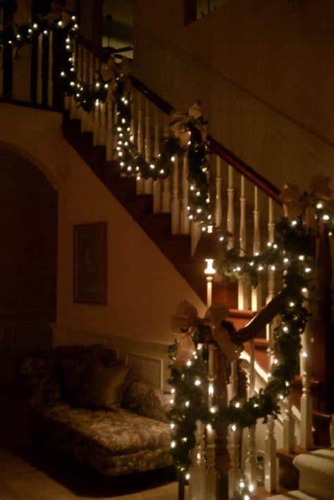 Guirlande escalier lumineuse et décorations