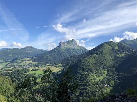 Panorama des montagnes des Bauges à La Féclaz