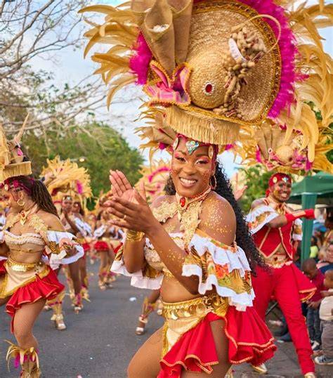 Grande parade carnavalesque à Pointe-à-Pitre