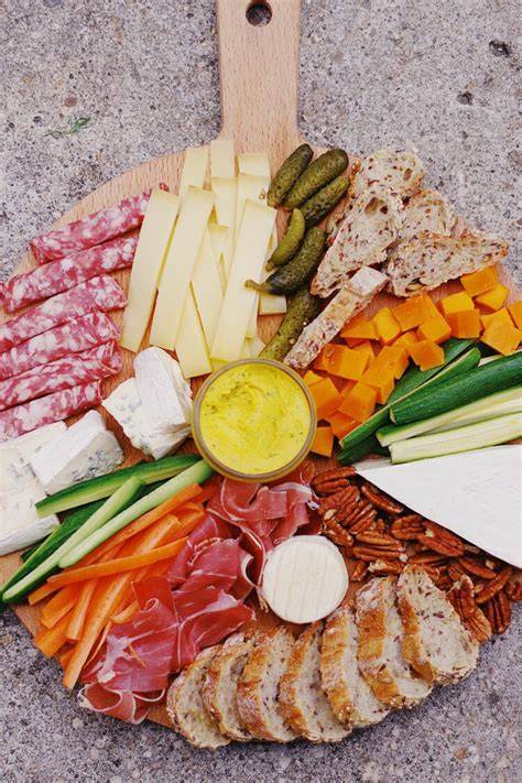 planche apéro été fruits et fromages