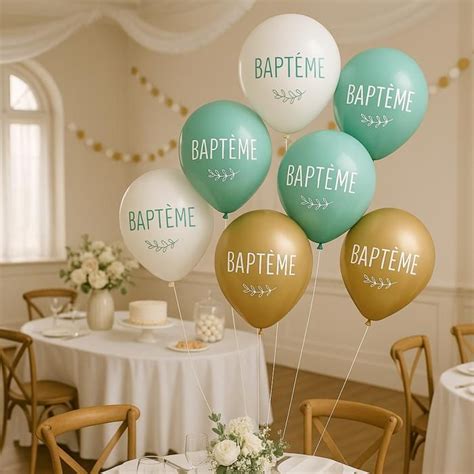 ballons lettres Baptême dorés sur buffet