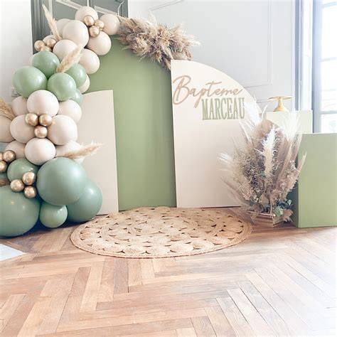 arche de ballons baptême blanc or eucalyptus