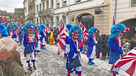 Carnaval de Mulhouse, Guggamusik et chars