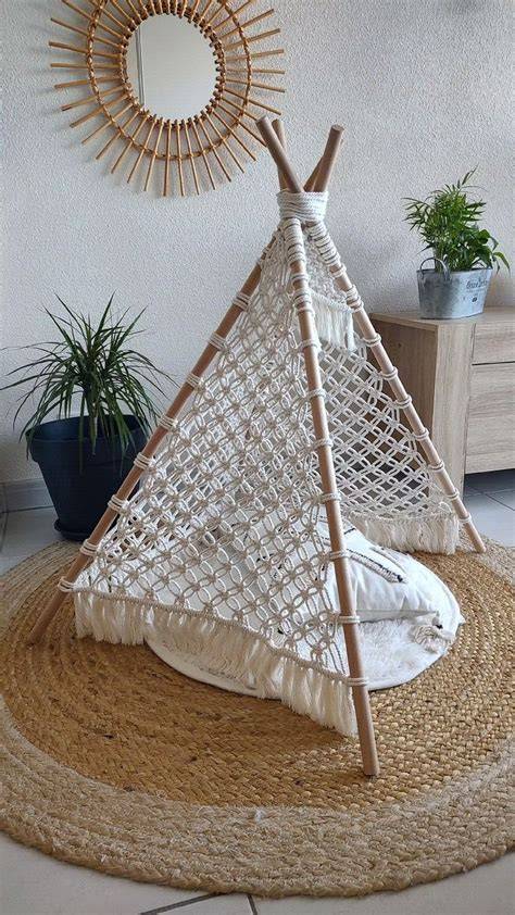 tipi décoré pour baptême apache