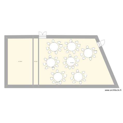 Plan de salle avec tables et circulation