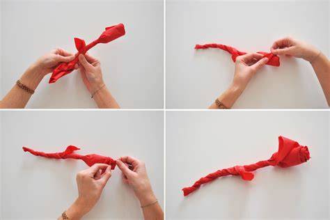 Étapes de pliage rose serviette