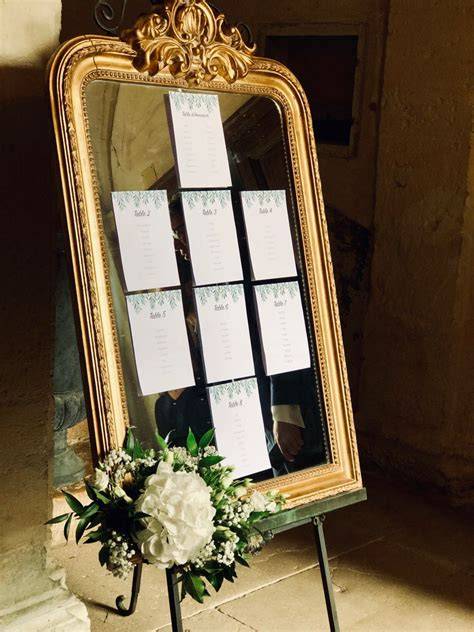 plan de table miroir sur chevalet mariage