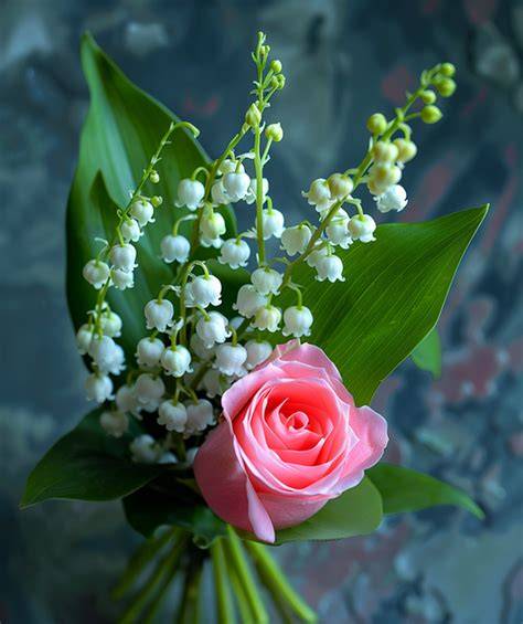 fleurs-bouquet-muguet-pret-a-vendre