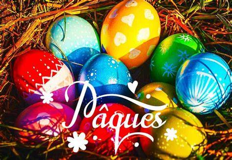image: symbole de Pâques et clochers octogonaux