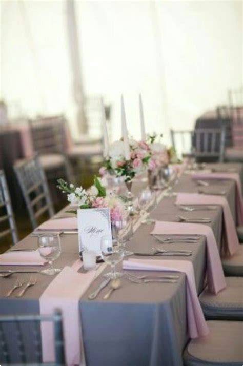 bougies et fleurs plan de table (rose gris)