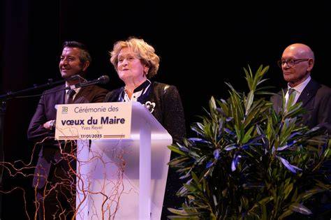 illustration cérémonie voeux mairie Pradet personnel