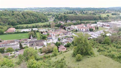 défilé carnavalesque saint clair de la tour