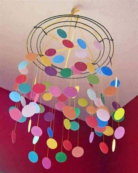 Mobile déco en papier et lumière